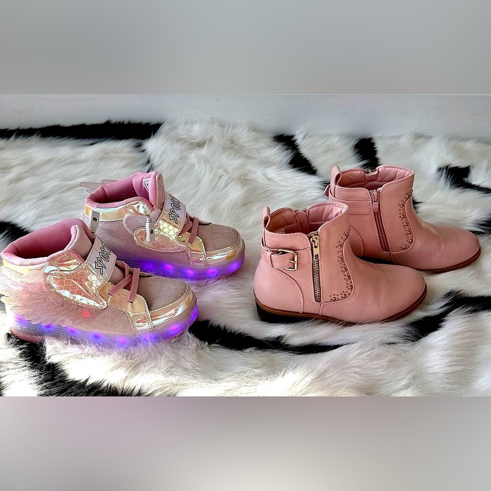 Little Girls Shoe Bundle - Aikuass LED roller sneakers and Dream Pairs booties - Picture 3 of 16